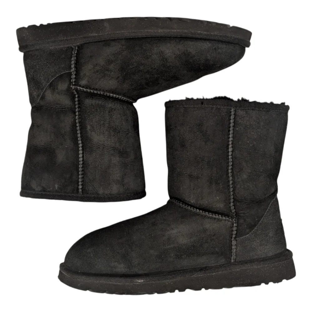 UGG Classic II Short Boots Black Suede Leather Shearling Lined Women's US Size 6